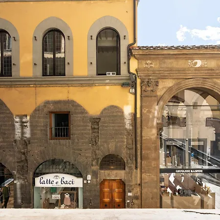 Vigna Nuova First Floor Apartment Florence